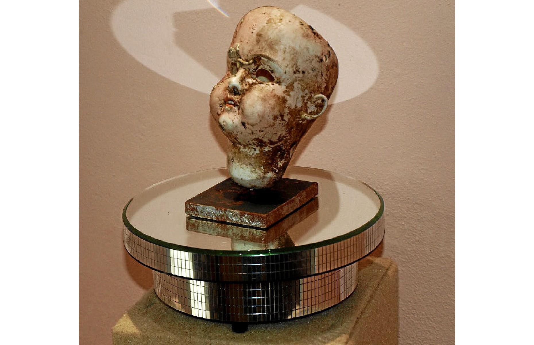 treasures of the titanic discover some famous objects rescued from the shipwreck.ghtml