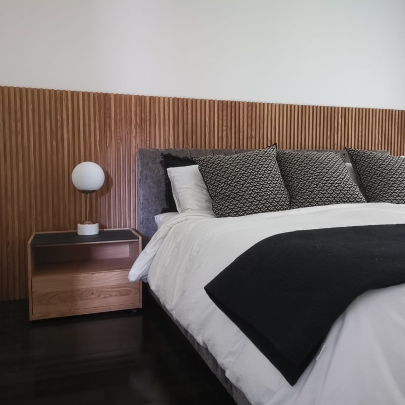 slatted headboard