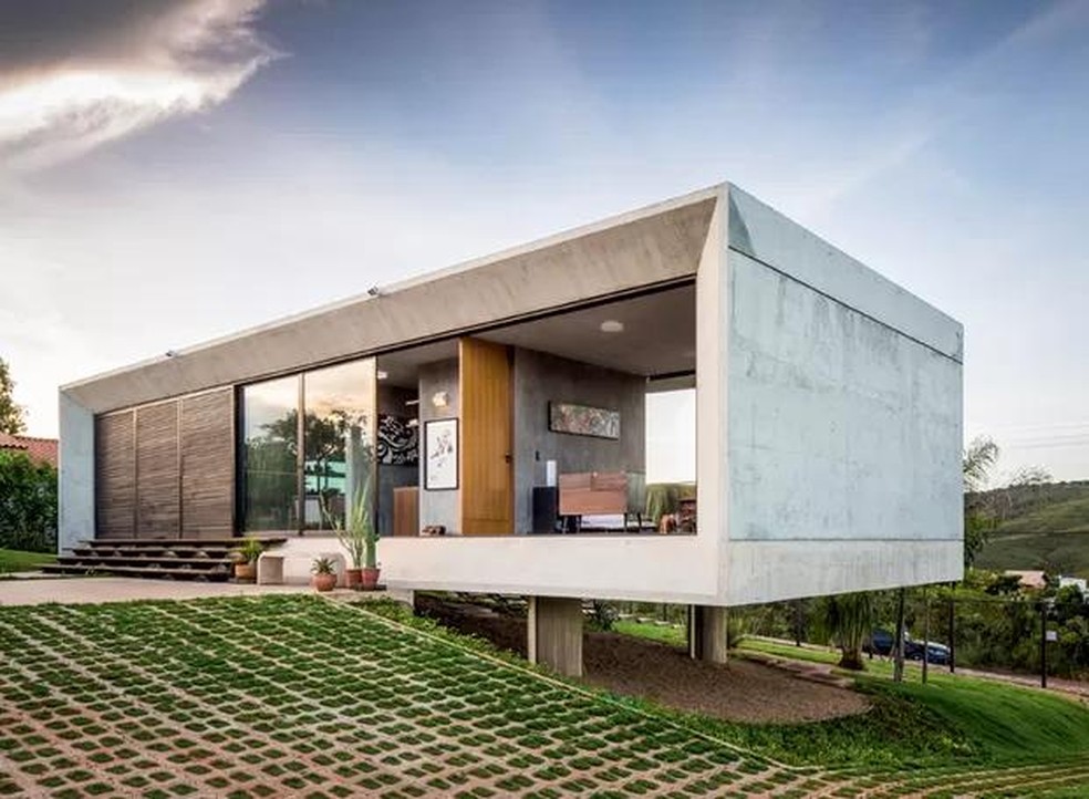 Casa De Concreto E Vidro