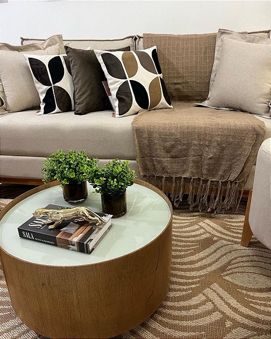 sofa decorado com manta