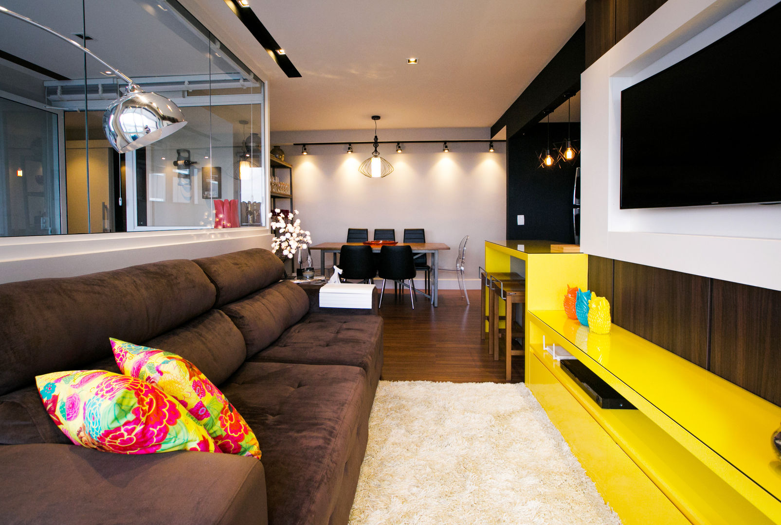 ideias-de-decoracao-de-sala-marrom