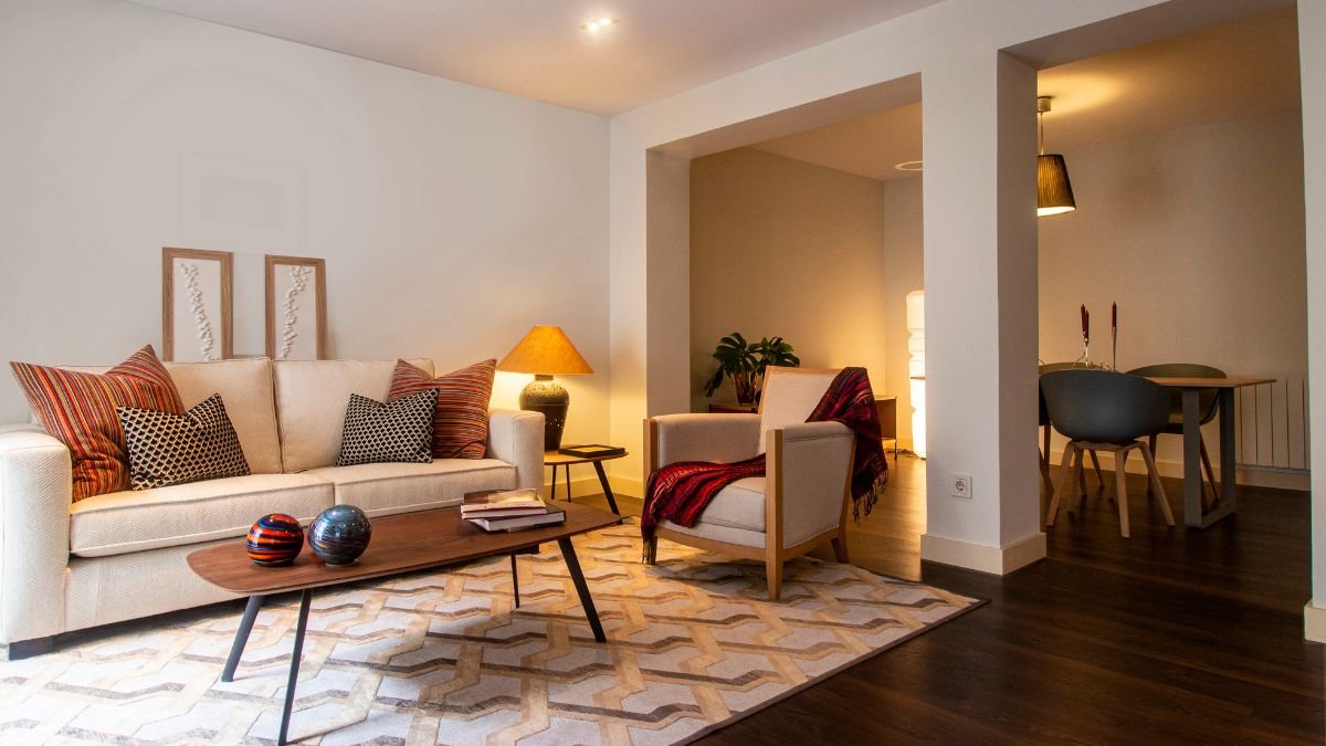 ideias-de-sala-decorada-com-sofa-marrom