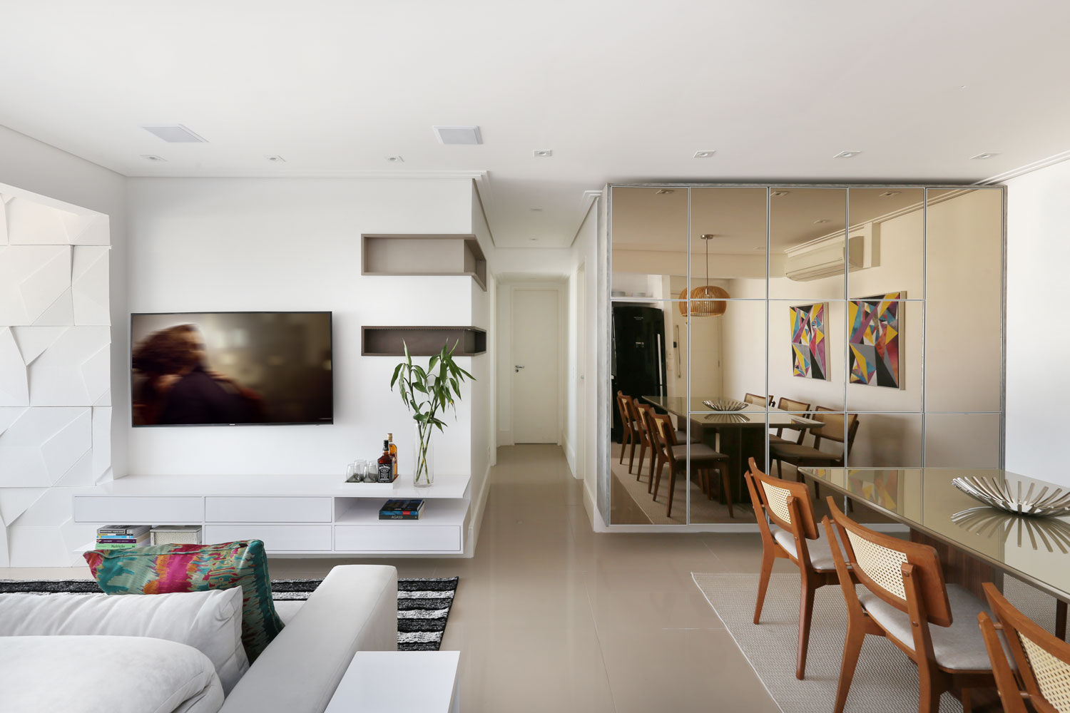 ideias-de-decoracao-de-sala-jantar-com-espelho