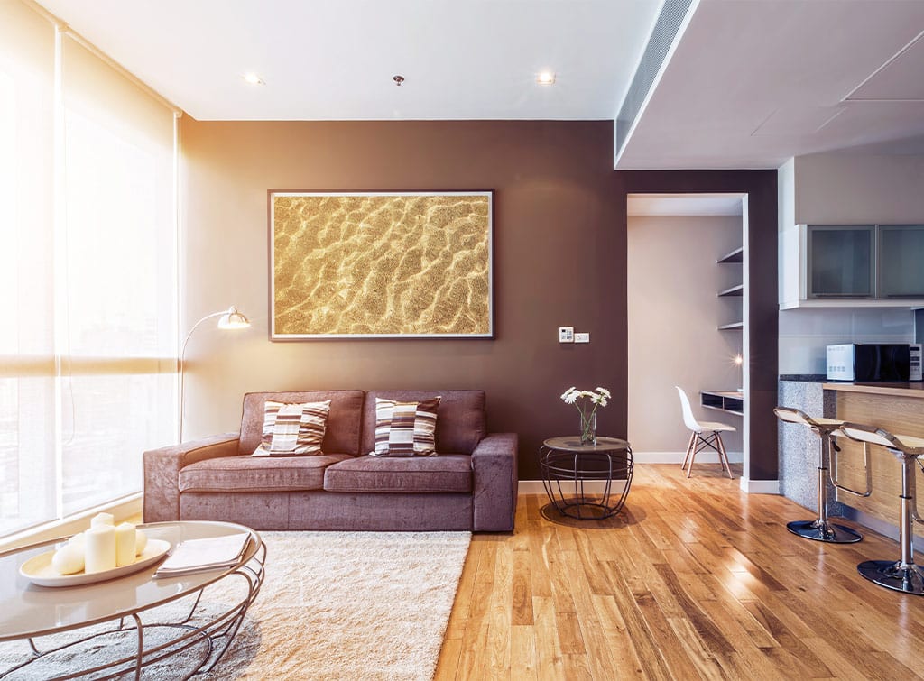 ideias-de-decoracao-de-sala-com-sofa-marrom