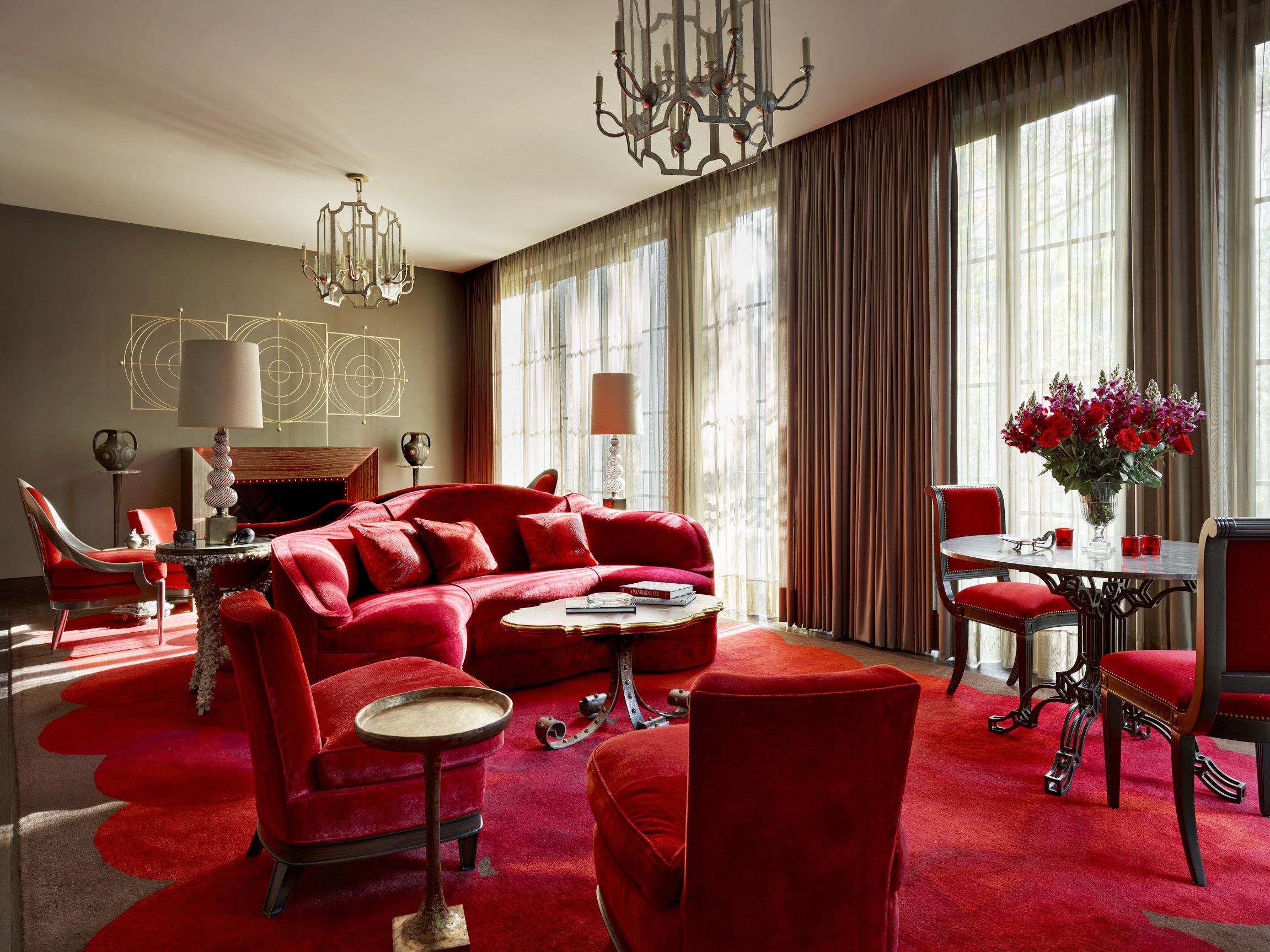 ideias-de-decoracao-de-sala-com-sofa-vermelho