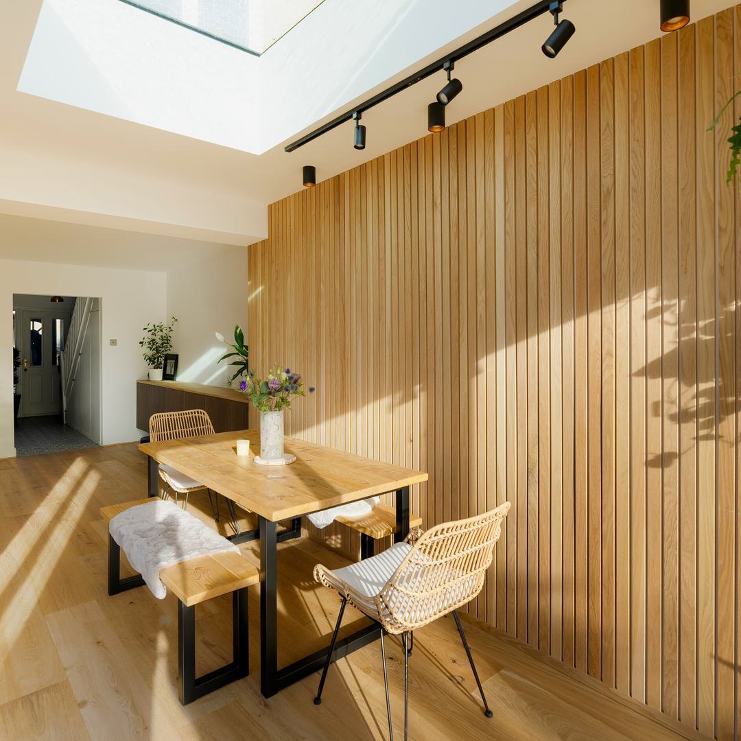 ideias-de-decoracao-de-sala-com-ripado