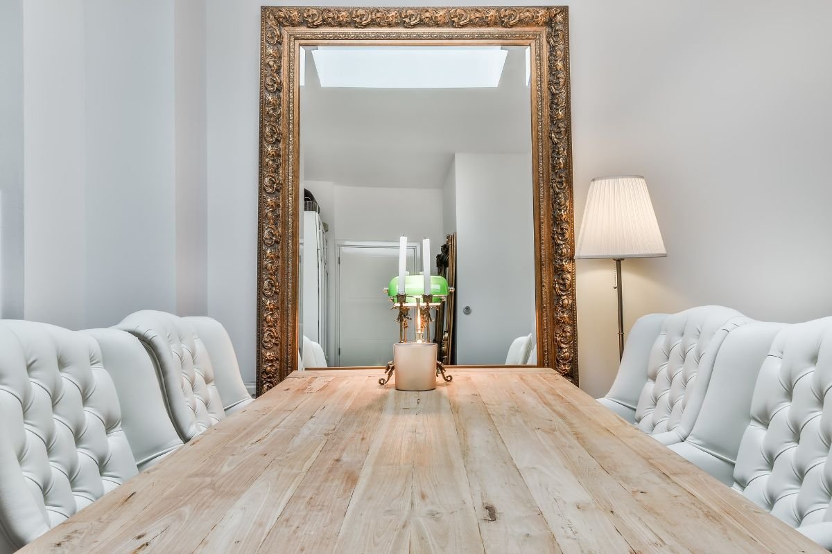 ideias-de-decoracao-de-sala-com-espelho