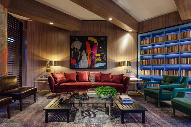 ideias-de-decoracao-de-sala-com-sofa-vermelho