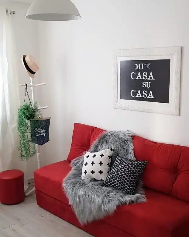 ideias-de-decoracao-de-sala-com-sofa-vermelho