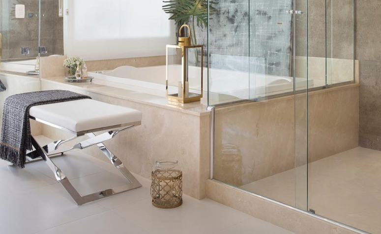 banheiro com banheira