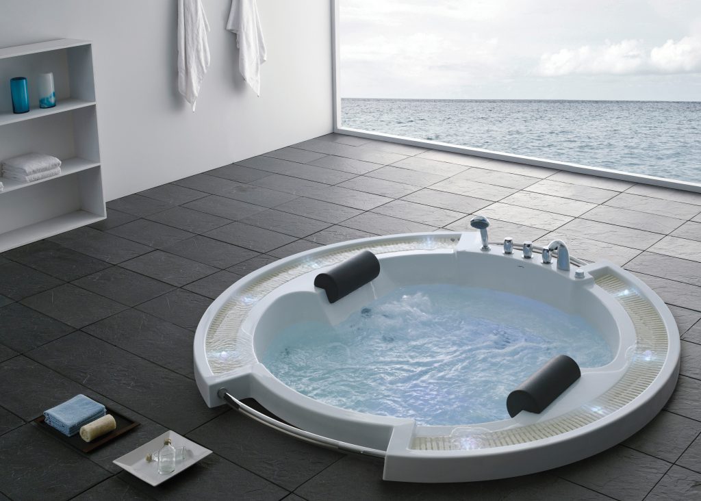 banheiro com banheira