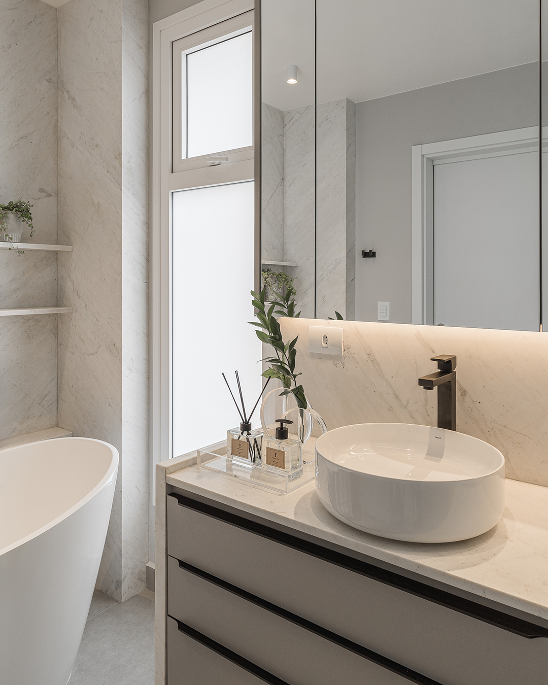 banheiro com banheira